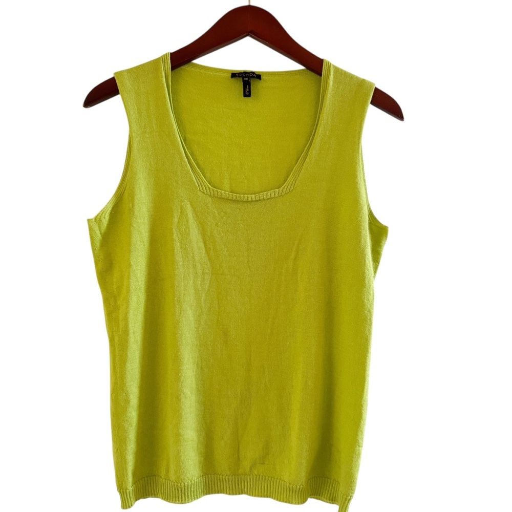 ESCADA Sleeveless Sweater Shell Top in w
Wool and Linen Blend Citron Green